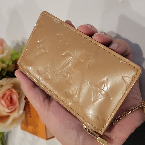 Authentic Louis Vuitton Vernis Key Cles - Picture 4 of 9